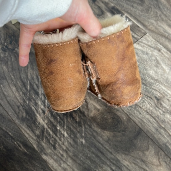 Infant UGG 🌰 chestnut ❤️ - Picture 7 of 8